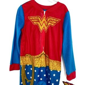 NWT Wonder Woman DC Onesie Hero Pajamas Kids 4/5